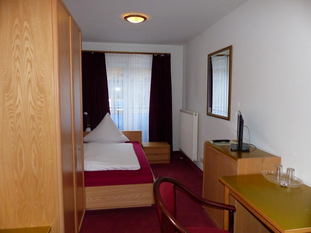Hotel Aggertal Gummersbach Esterno foto