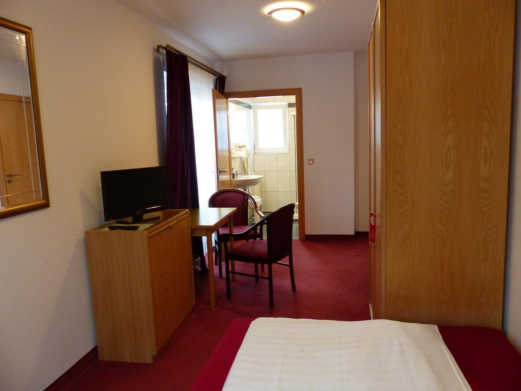 Hotel Aggertal Gummersbach Esterno foto