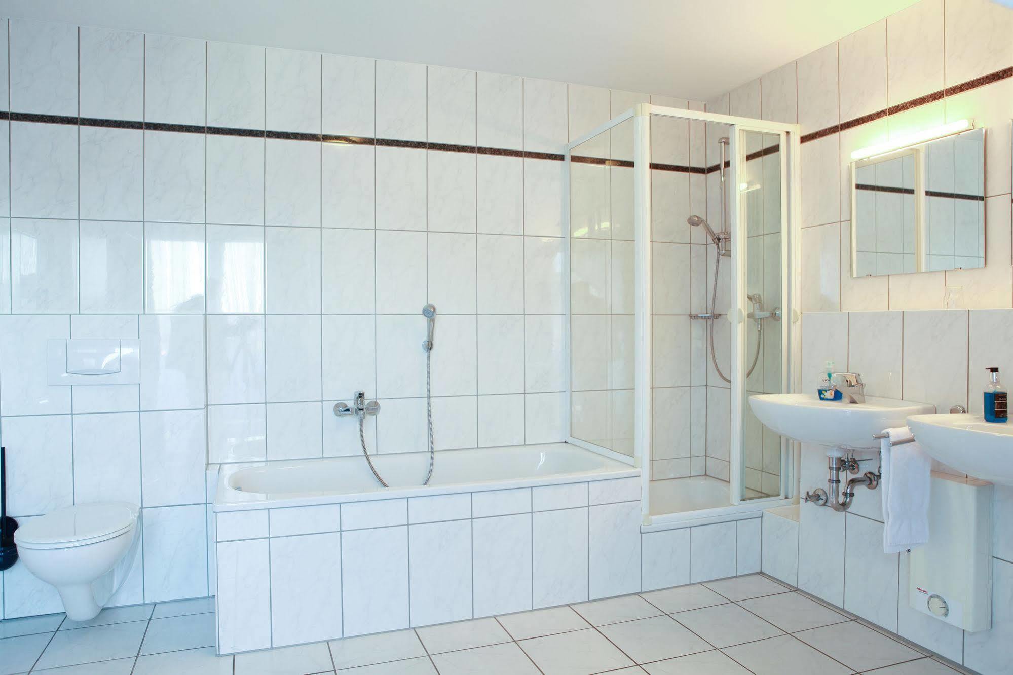 Hotel Aggertal Gummersbach Esterno foto